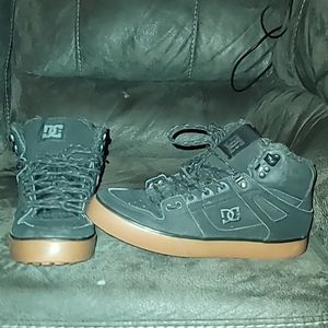 DC shoes